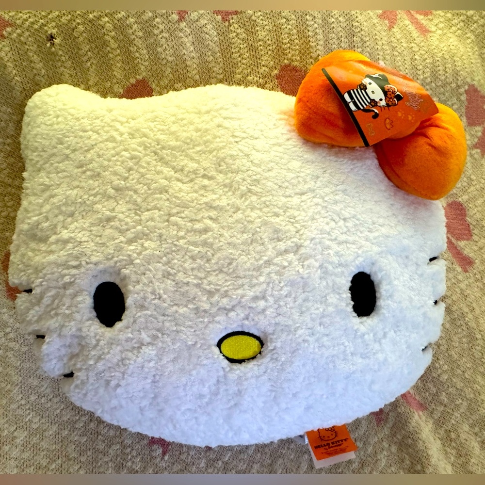 Viral HTF Hello Kitty Halloween Pillow BNWT